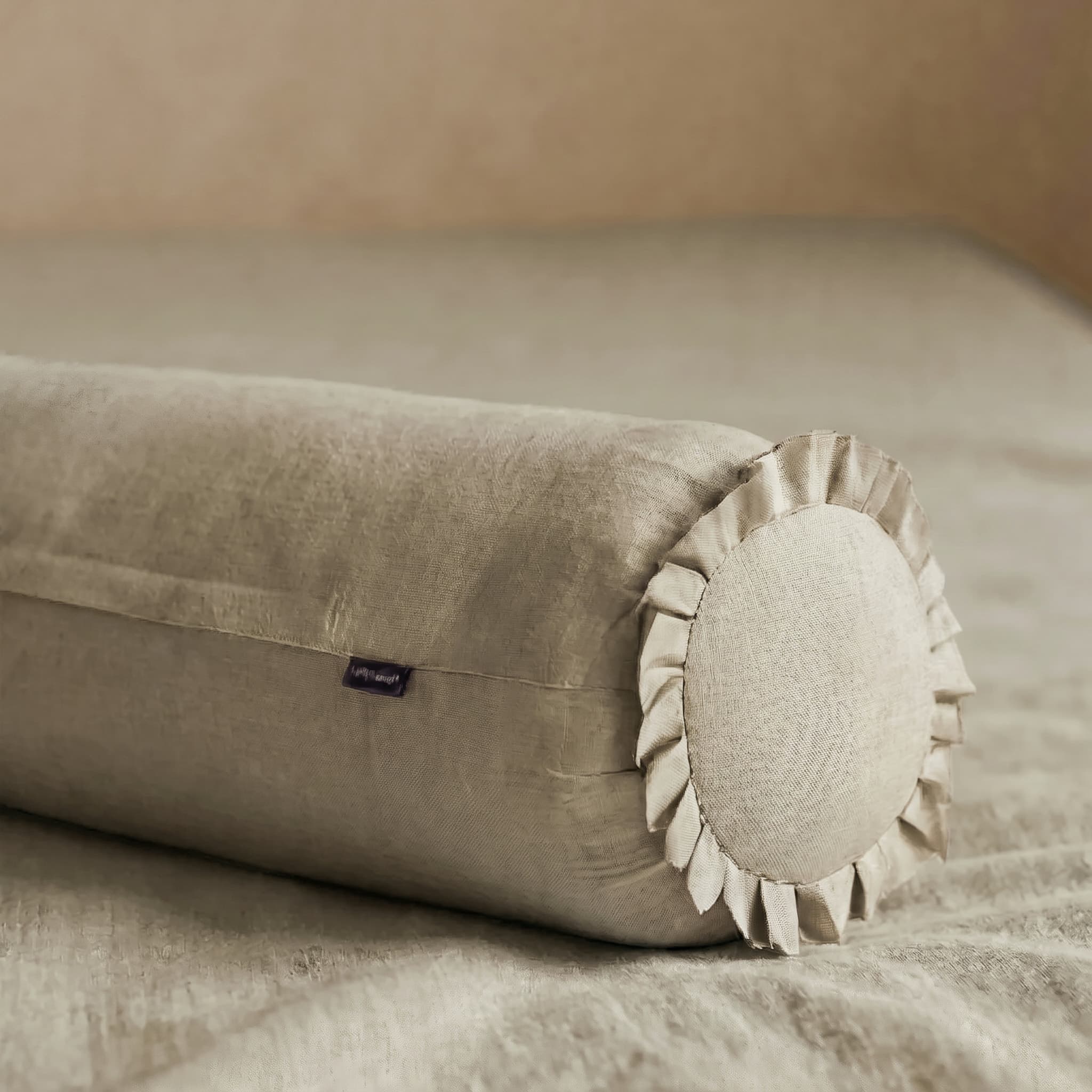 Vỏ gối ôm Washed Cotton